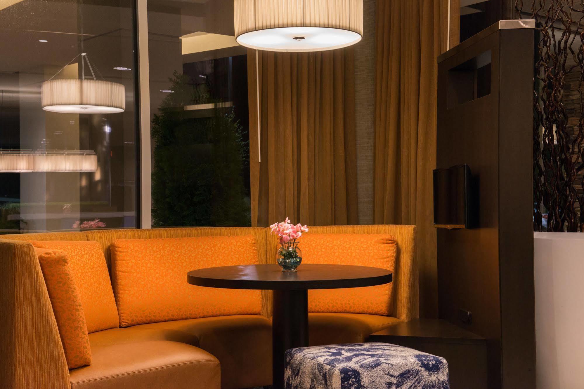 Courtyard By Marriott Hot Springs Hotel Kültér fotó